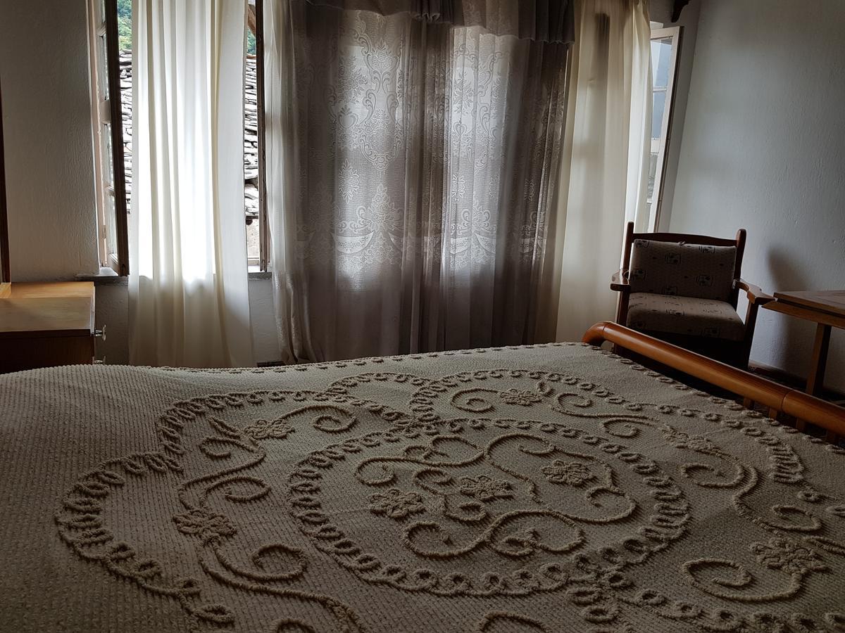Eva Guesthouse Gjirokastër Eksteriør bilde